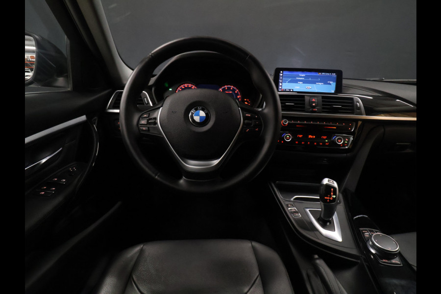 BMW 3 Serie Touring 320i Luxury Edition [GROOT NAVIGATIE, VOL LEDER, STOELVERWARMING, PDC ACHTER, LEDVERLICHTING, BLUETOOTH, CLIMATE CONTROL, NIEUWSTAAT]