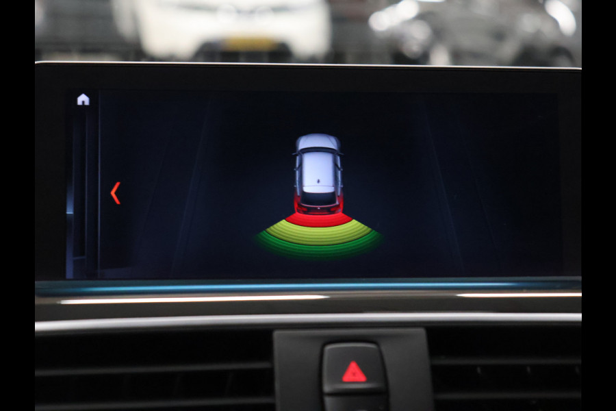 BMW 3 Serie Touring 320i Luxury Edition [GROOT NAVIGATIE, VOL LEDER, STOELVERWARMING, PDC ACHTER, LEDVERLICHTING, BLUETOOTH, CLIMATE CONTROL, NIEUWSTAAT]