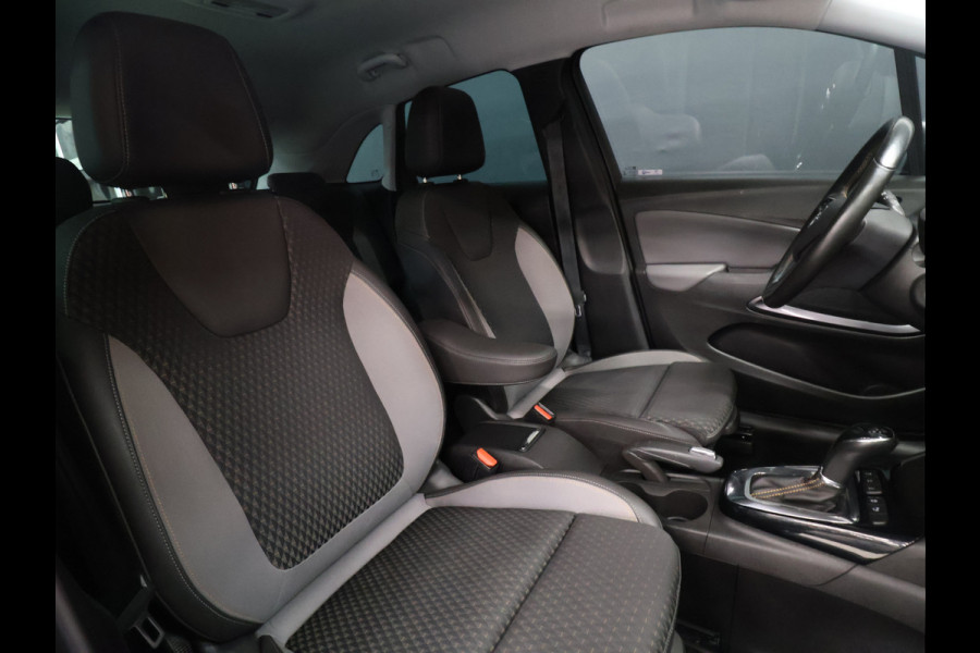 Opel Crossland X 1.2 Turbo Innovation [APPLE CARPLAY, ANDROID AUTO, CAMERA, STOELVERWARMING, LANE ASSIST, DODE HOEK DETECTIE, NIEUWSTAAT]