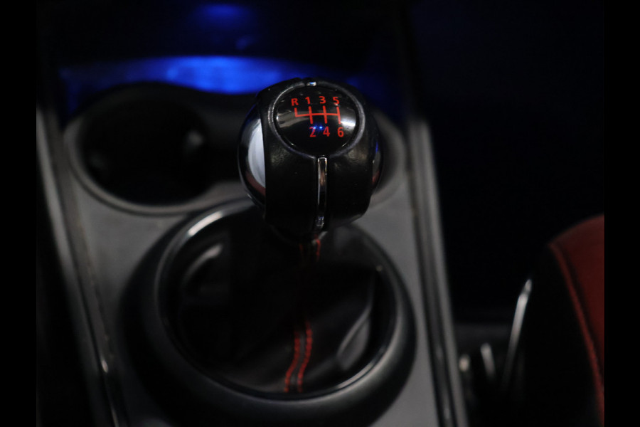 MINI Countryman 2.0 Cooper S Chili JCW [APPLE CARPLAY, SPORTSTUUR, SPORTSTOELEN, STOELVERWARMING, PDC V+A, CRUISE, CLIMATE, NIEUWSTAAT]