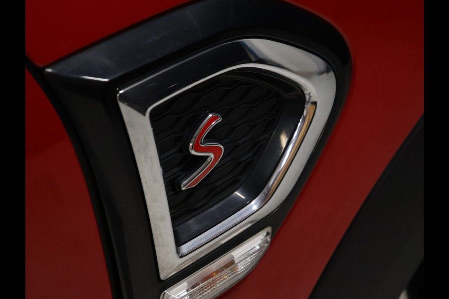 MINI Countryman 2.0 Cooper S Chili JCW [APPLE CARPLAY, SPORTSTUUR, SPORTSTOELEN, STOELVERWARMING, PDC V+A, CRUISE, CLIMATE, NIEUWSTAAT]