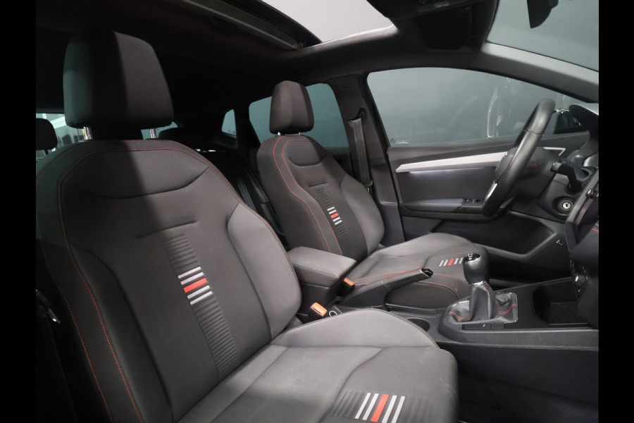 Seat Ibiza 1.0 TSI FR Business Intense [BEATS, SCHUIFKANTELDAK, CAMERA, STOELVERWARMING, APPLE CARPLAY, FR VELGEN, NIEUWSTAAT]