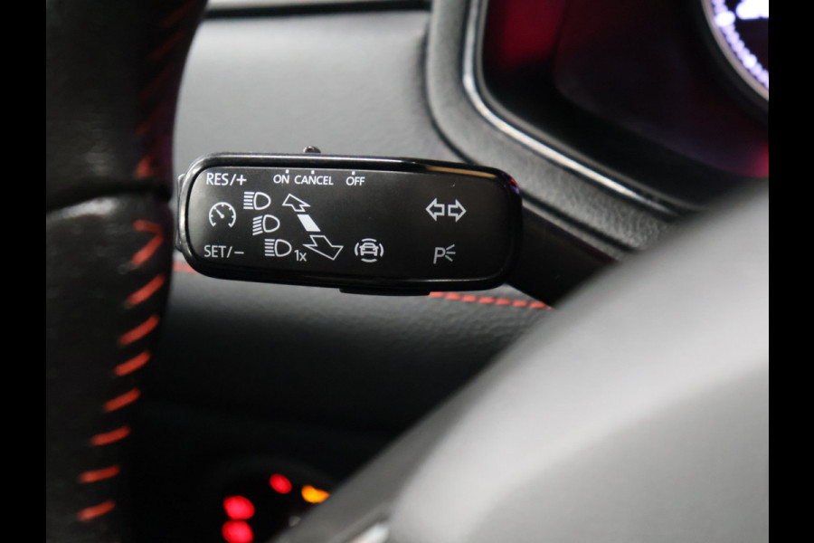 Seat Ibiza 1.0 TSI FR Business Intense [BEATS, SCHUIFKANTELDAK, CAMERA, STOELVERWARMING, APPLE CARPLAY, FR VELGEN, NIEUWSTAAT]
