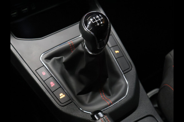 Seat Ibiza 1.0 TSI FR Business Intense [BEATS, SCHUIFKANTELDAK, CAMERA, STOELVERWARMING, APPLE CARPLAY, FR VELGEN, NIEUWSTAAT]