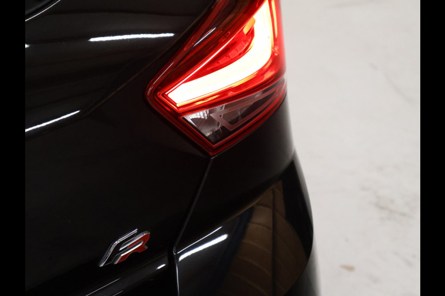 Seat Ibiza 1.0 TSI FR Business Intense [BEATS, SCHUIFKANTELDAK, CAMERA, STOELVERWARMING, APPLE CARPLAY, FR VELGEN, NIEUWSTAAT]