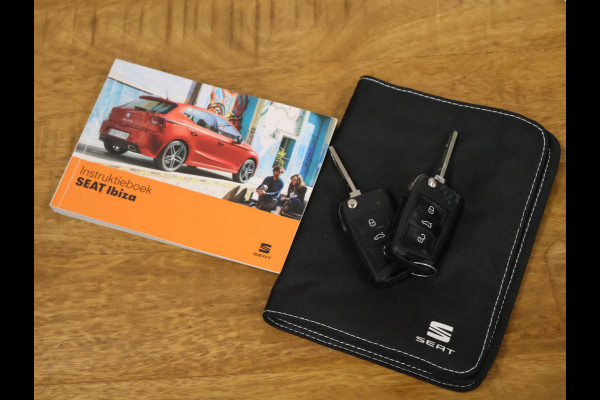 Seat Ibiza 1.0 TSI FR Business Intense [BEATS, SCHUIFKANTELDAK, CAMERA, STOELVERWARMING, APPLE CARPLAY, FR VELGEN, NIEUWSTAAT]