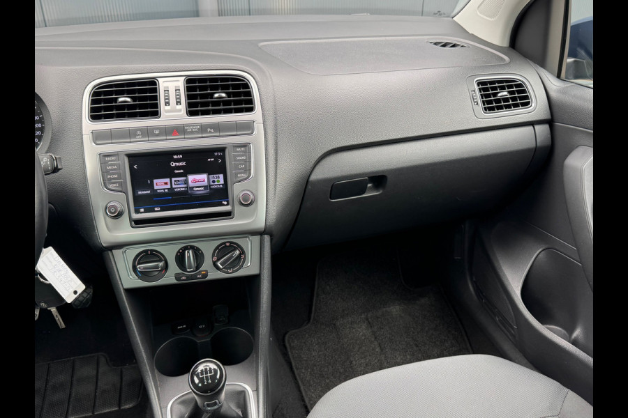Volkswagen Polo 1.0 BlueMotion Edition * Carplay * Parkeersensoren * Cruise Control * Lm Velgen *