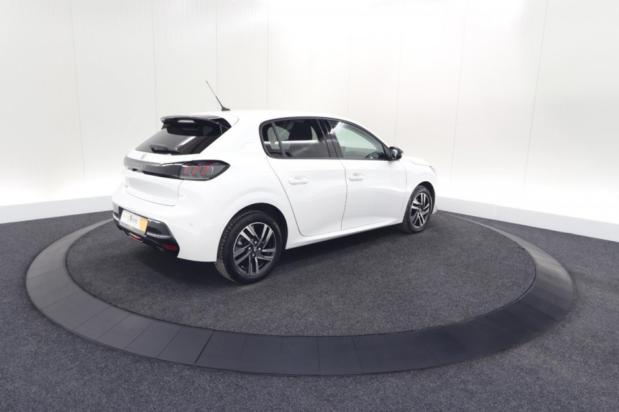 Peugeot 208 PureTech 100 Allure Pack | Camera | Apple Carplay | Stoelverwarming | Parkeersensoren Peugeot 208 PureTech 100 Allure Pack | Camera | Apple Carplay | Stoelverwarming | Parkeersensoren