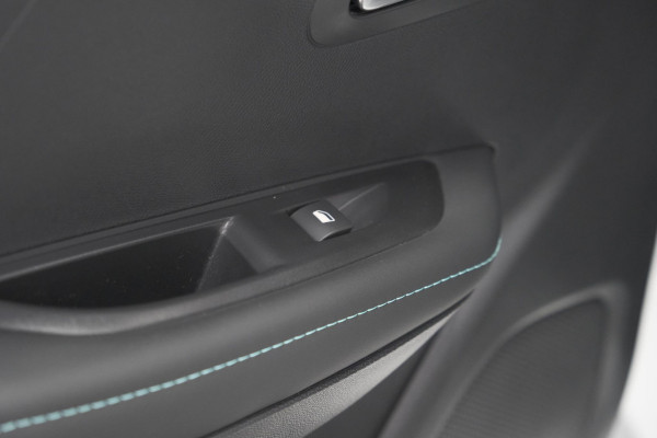 Peugeot 208 PureTech 100 Allure Pack | Camera | Apple Carplay | Stoelverwarming | Parkeersensoren Peugeot 208 PureTech 100 Allure Pack | Camera | Apple Carplay | Stoelverwarming | Parkeersensoren