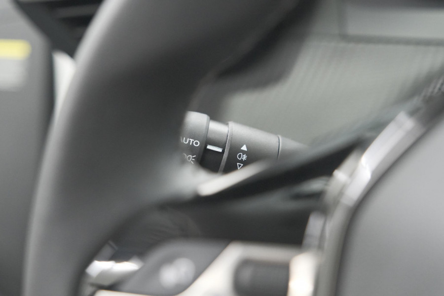 Peugeot 208 PureTech 100 Allure Pack | Camera | Apple Carplay | Stoelverwarming | Parkeersensoren Peugeot 208 PureTech 100 Allure Pack | Camera | Apple Carplay | Stoelverwarming | Parkeersensoren