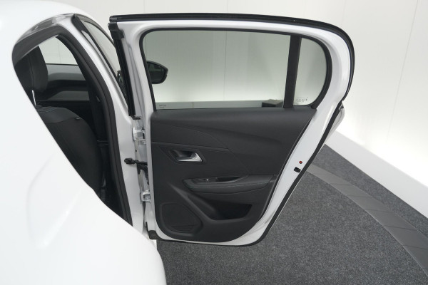 Peugeot 208 PureTech 100 Allure Pack | Camera | Apple Carplay | Stoelverwarming | Parkeersensoren Peugeot 208 PureTech 100 Allure Pack | Camera | Apple Carplay | Stoelverwarming | Parkeersensoren