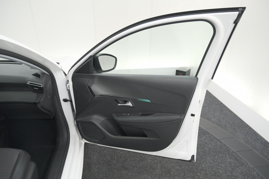 Peugeot 208 PureTech 100 Allure Pack | Camera | Apple Carplay | Stoelverwarming | Parkeersensoren Peugeot 208 PureTech 100 Allure Pack | Camera | Apple Carplay | Stoelverwarming | Parkeersensoren