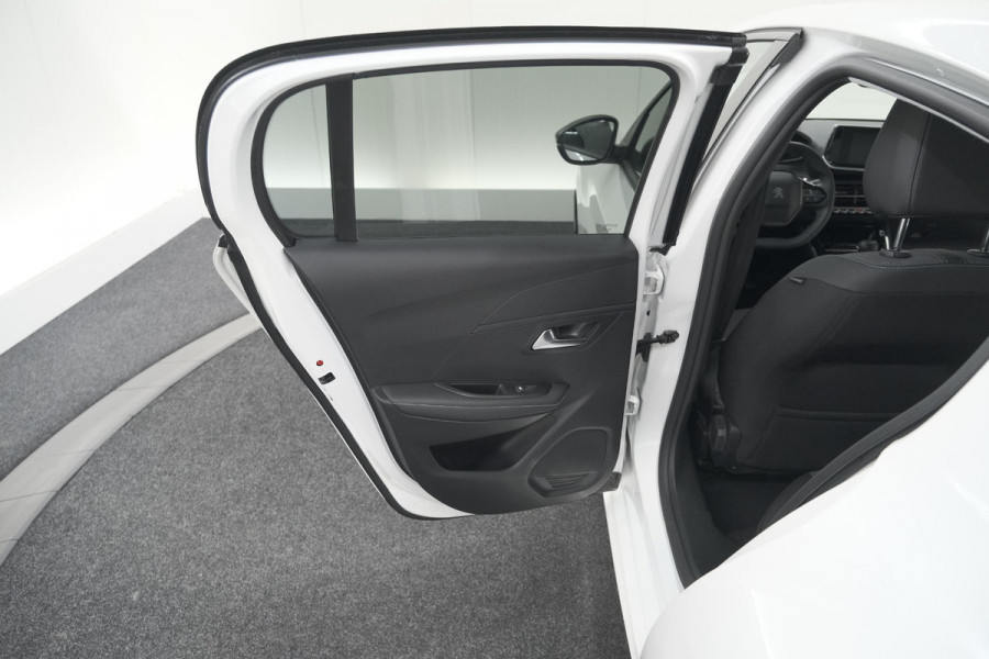 Peugeot 208 PureTech 100 Allure Pack | Camera | Apple Carplay | Stoelverwarming | Parkeersensoren Peugeot 208 PureTech 100 Allure Pack | Camera | Apple Carplay | Stoelverwarming | Parkeersensoren