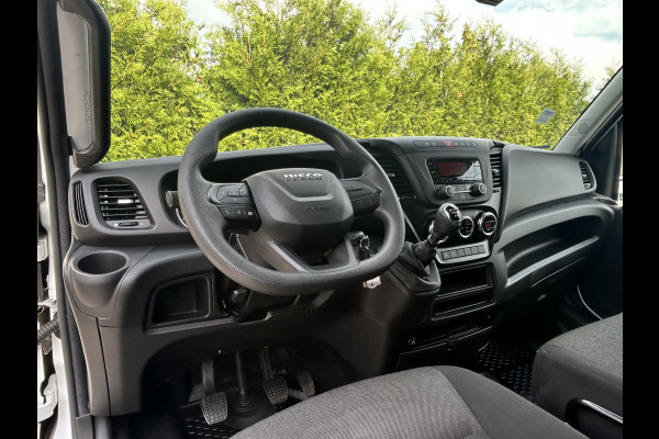 Iveco Daily 35S14V 2.3 140 PK E6 / L2H2 / 3.5T TREKHAAK / 68.554 KM !! / AIRCO / BLUETOOTH / 3-ZITS / TREKHAAK