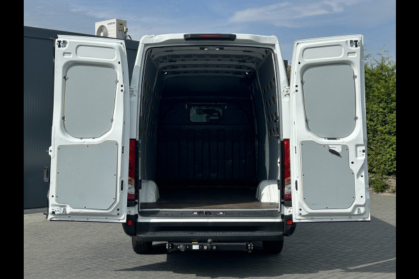 Iveco Daily 35S14V 2.3 140 PK E6 / L2H2 / 3.5T TREKHAAK / 68.554 KM !! / AIRCO / BLUETOOTH / 3-ZITS / TREKHAAK