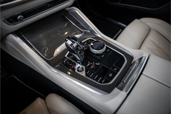 BMW X6 M50i High Executive - M Sport | Panorama | Laser | H&K | Elek. Trekhaak | Memory