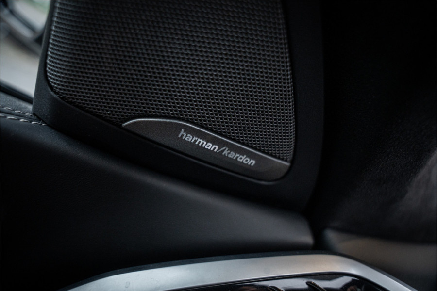 BMW X6 M50i High Executive - M Sport | Panorama | Laser | H&K | Elek. Trekhaak | Memory