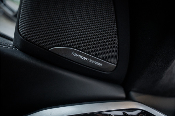 BMW X6 M50i High Executive - M Sport | Panorama | Laser | H&K | Elek. Trekhaak | Memory