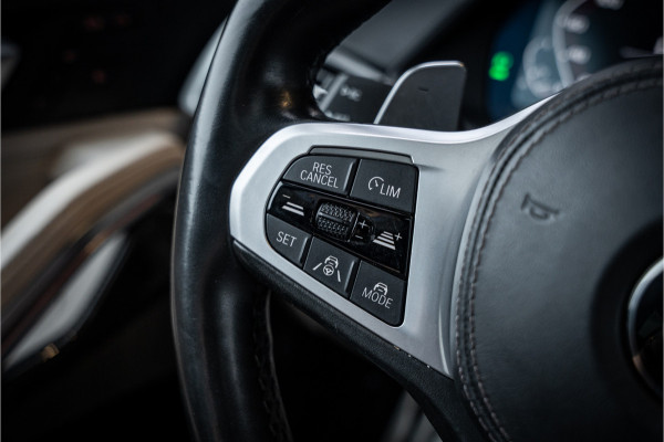 BMW X6 M50i High Executive - M Sport | Panorama | Laser | H&K | Elek. Trekhaak | Memory