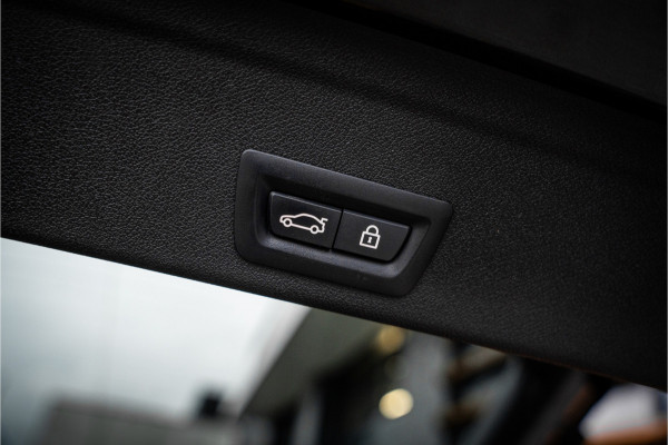 BMW X6 M50i High Executive - M Sport | Panorama | Laser | H&K | Elek. Trekhaak | Memory
