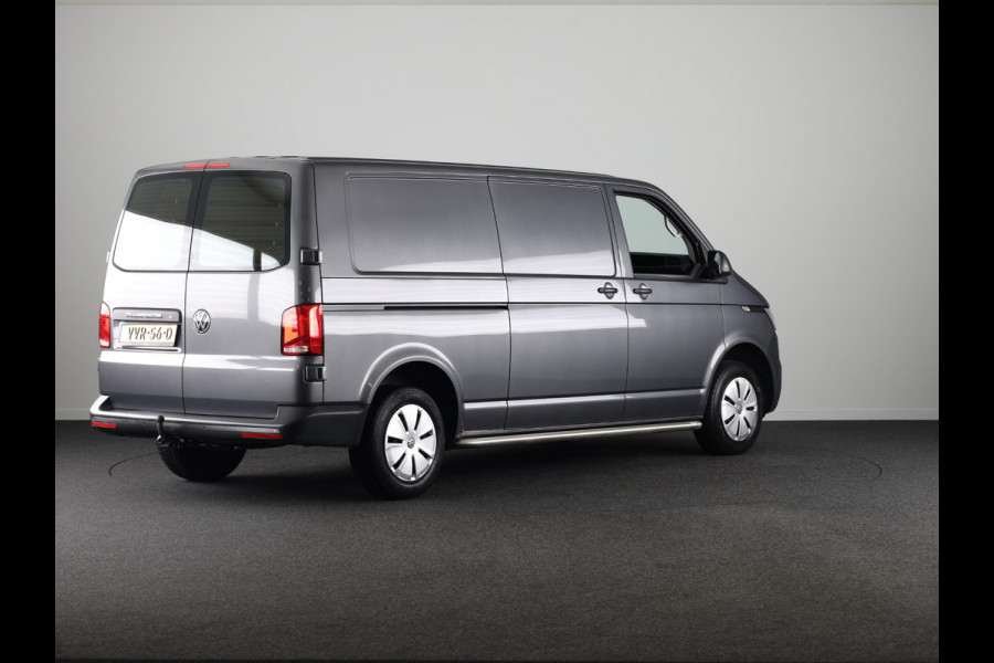 Volkswagen Transporter 2.0 TDI L2H3 28 Comfortline 110 pk | Verlengde garantie | Navigatie via App | Trekhaak | Parkeersensoren achter | Cruise control |