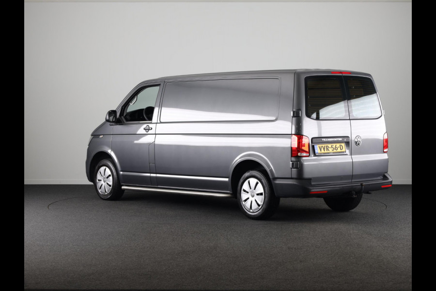 Volkswagen Transporter 2.0 TDI L2H3 28 Comfortline 110 pk | Verlengde garantie | Navigatie via App | Trekhaak | Parkeersensoren achter | Cruise control |