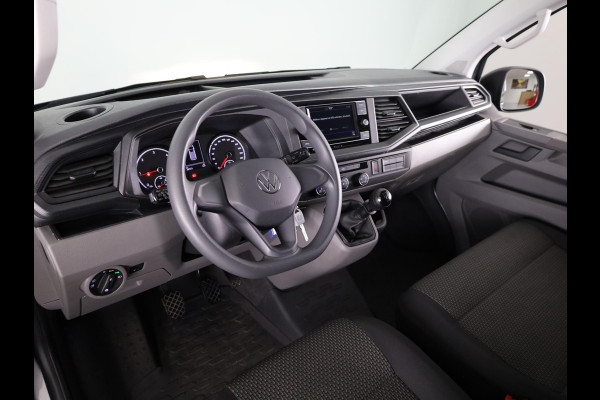 Volkswagen Transporter 2.0 TDI L2H3 28 Comfortline 110 pk | Verlengde garantie | Navigatie via App | Trekhaak | Parkeersensoren achter | Cruise control |