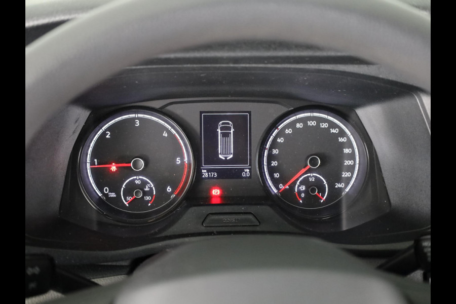 Volkswagen Transporter 2.0 TDI L2H3 28 Comfortline 110 pk | Verlengde garantie | Navigatie via App | Trekhaak | Parkeersensoren achter | Cruise control |