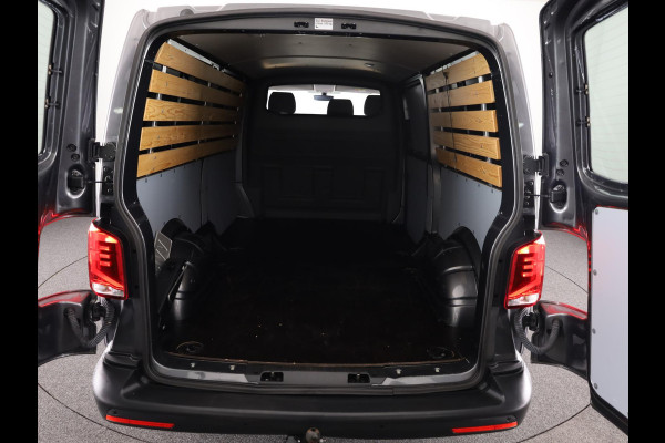 Volkswagen Transporter 2.0 TDI L2H3 28 Comfortline 110 pk | Verlengde garantie | Navigatie via App | Trekhaak | Parkeersensoren achter | Cruise control |