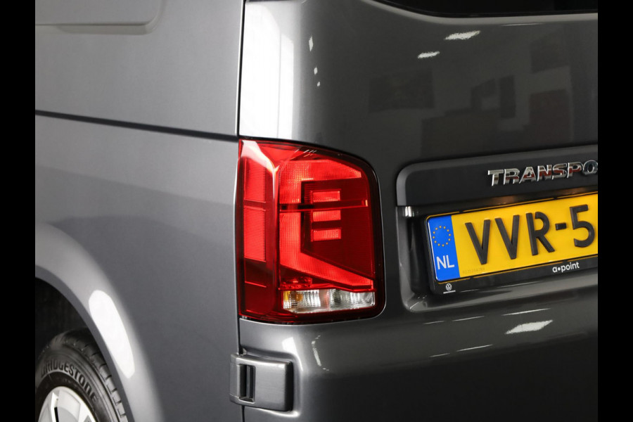 Volkswagen Transporter 2.0 TDI L2H3 28 Comfortline 110 pk | Verlengde garantie | Navigatie via App | Trekhaak | Parkeersensoren achter | Cruise control |