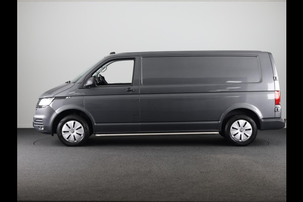 Volkswagen Transporter 2.0 TDI L2H3 28 Comfortline 110 pk | Verlengde garantie | Navigatie via App | Trekhaak | Parkeersensoren achter | Cruise control |