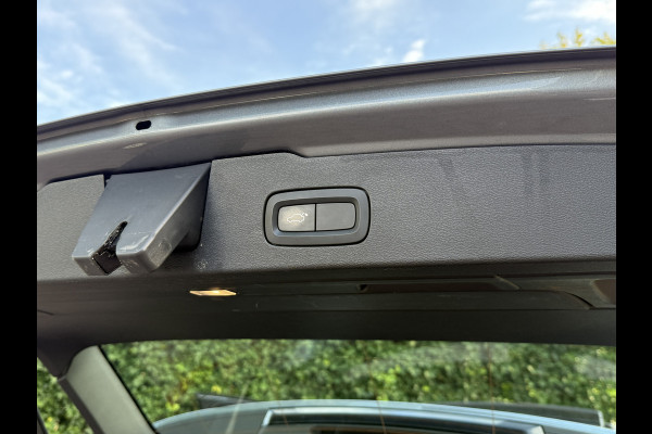 Volvo V60 2.0 T6 Twin Engine AWD Inscription | ACC | Panoramadak | Stoelverwarming | Apple Carplay | Camera