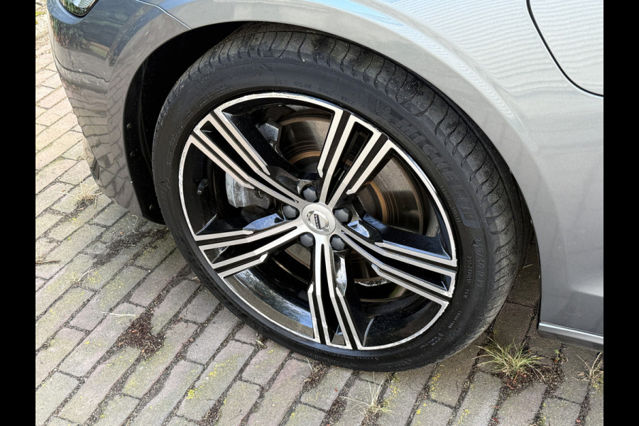 Volvo V60 2.0 T6 Twin Engine AWD Inscription | ACC | Panoramadak | Stoelverwarming | Apple Carplay | Camera