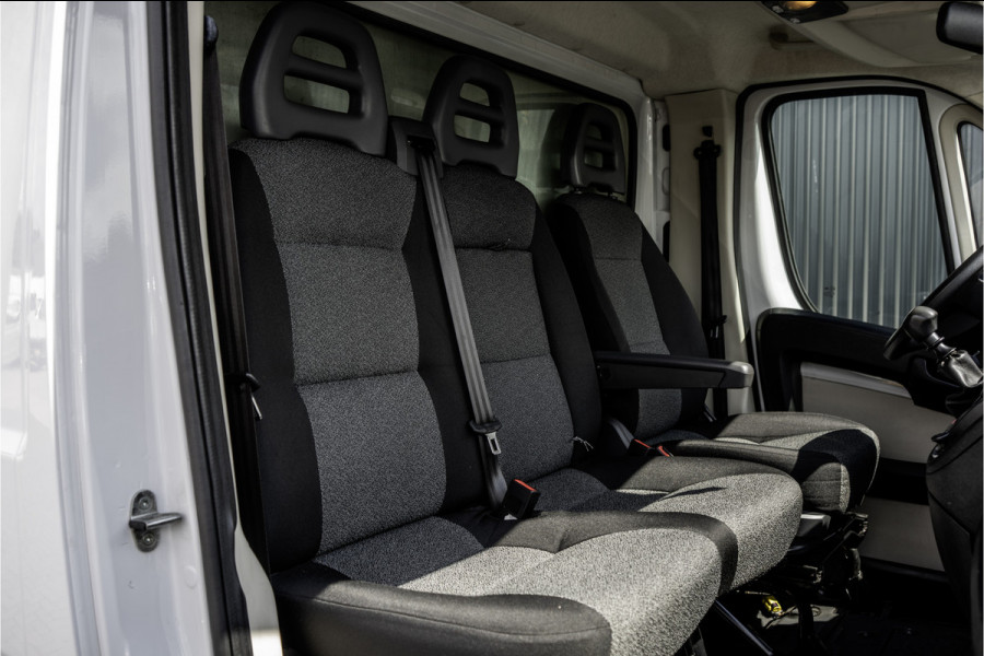 Fiat Ducato **2.3 | Laadklep | 141PK | Revisiemotor | Camera | Navi | Cruise | Airco | Euro 6**