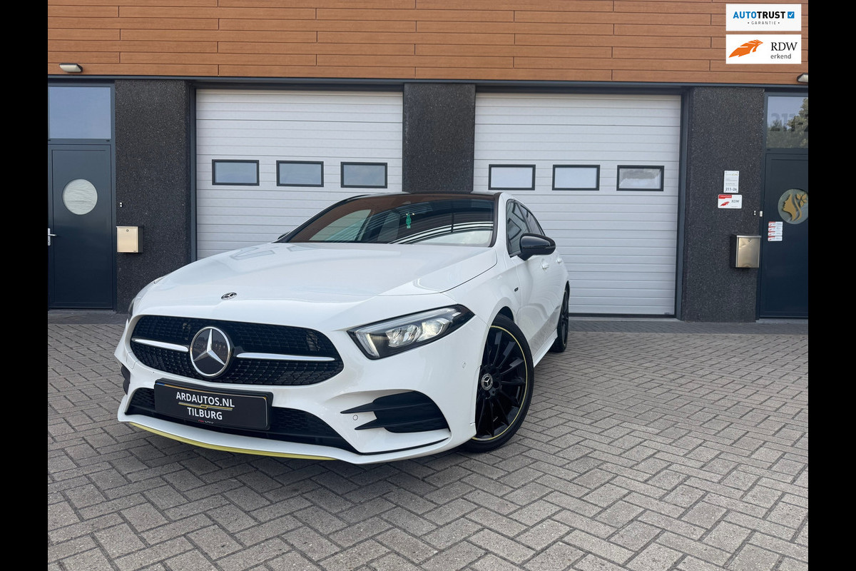 Mercedes-Benz A-Klasse 250 AMG Edition 1 Panoramadak .