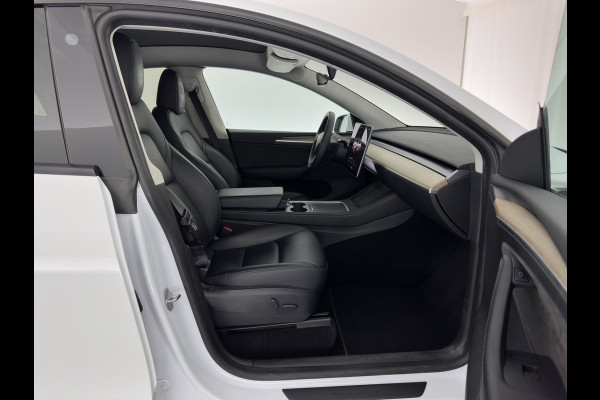 Tesla Model Y RWD 58 kWh [ 3-Fase ] {SOH-93%} (INCL-BTW) Aut. *PANO | AUTO-PILOT | LUXURY-LEATHER | TOP-VIEW | NAVI-FULLMAP | MATRIX-LED | DIGI-COCKPIT | KEYLESS | CAMERA | DAB+ | HEATED-COMFORTSEATS | PRIVACY-GLASS*