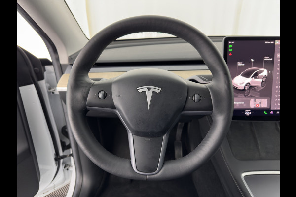 Tesla Model Y RWD 58 kWh [ 3-Fase ] {SOH-93%} (INCL-BTW) Aut. *PANO | AUTO-PILOT | LUXURY-LEATHER | TOP-VIEW | NAVI-FULLMAP | MATRIX-LED | DIGI-COCKPIT | KEYLESS | CAMERA | DAB+ | HEATED-COMFORTSEATS | PRIVACY-GLASS*