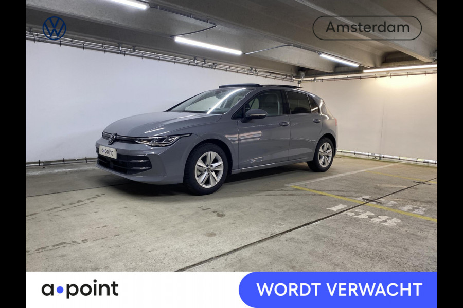 Volkswagen Golf 1.5 TSI Life Edition 115 pk | Verlengde garantie | Navigatie | Panoramadak | Autom. airco (3 zones) | Parkeersensoren | Adaptieve cruise control | Head-up display |