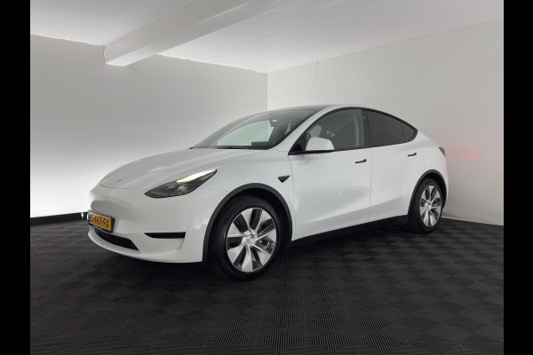 Tesla Model Y RWD 58 kWh [ 3-Fase ] {SOH-93%} (INCL-BTW) Aut. *PANO | AUTO-PILOT | LUXURY-LEATHER | TOP-VIEW | NAVI-FULLMAP | MATRIX-LED | DIGI-COCKPIT | KEYLESS | CAMERA | DAB+ | HEATED-COMFORTSEATS | PRIVACY-GLASS*