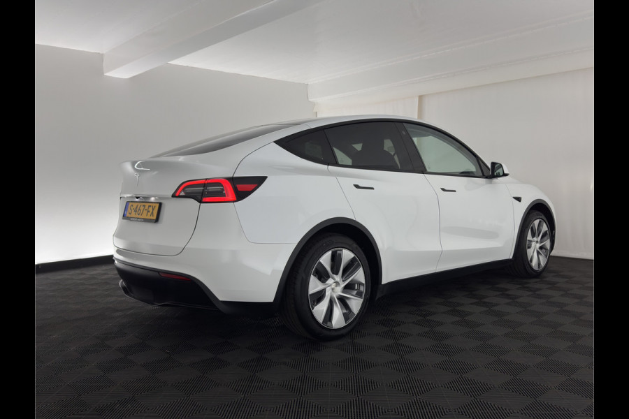 Tesla Model Y RWD 58 kWh [ 3-Fase ] {SOH-93%} (INCL-BTW) Aut. *PANO | AUTO-PILOT | LUXURY-LEATHER | TOP-VIEW | NAVI-FULLMAP | MATRIX-LED | DIGI-COCKPIT | KEYLESS | CAMERA | DAB+ | HEATED-COMFORTSEATS | PRIVACY-GLASS*