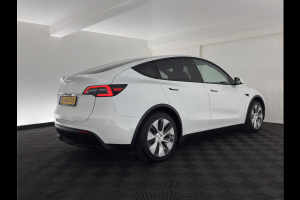 Tesla Model Y RWD 58 kWh [ 3-Fase ] {SOH-93%} (INCL-BTW) Aut. *PANO | AUTO-PILOT | LUXURY-LEATHER | TOP-VIEW | NAVI-FULLMAP | MATRIX-LED | DIGI-COCKPIT | KEYLESS | CAMERA | DAB+ | HEATED-COMFORTSEATS | PRIVACY-GLASS*