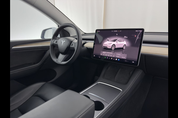 Tesla Model Y RWD 58 kWh [ 3-Fase ] {SOH-93%} (INCL-BTW) Aut. *PANO | AUTO-PILOT | LUXURY-LEATHER | TOP-VIEW | NAVI-FULLMAP | MATRIX-LED | DIGI-COCKPIT | KEYLESS | CAMERA | DAB+ | HEATED-COMFORTSEATS | PRIVACY-GLASS*