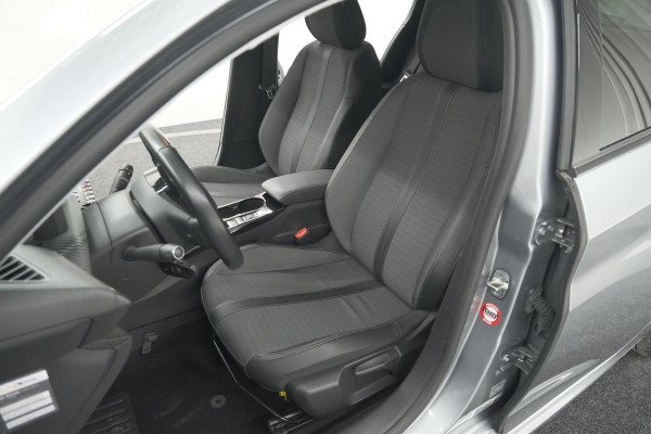 Peugeot 208 PureTech 100 Allure | Camera | Navigatie | Apple Carplay | Parkeersensoren