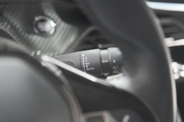 Peugeot 208 PureTech 100 Allure | Camera | Navigatie | Apple Carplay | Parkeersensoren