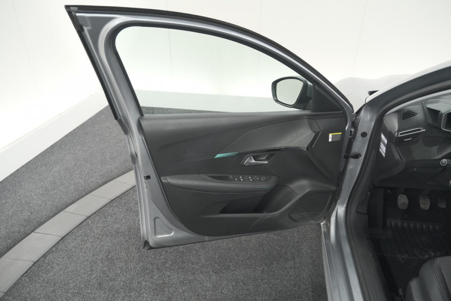 Peugeot 208 PureTech 100 Allure | Camera | Navigatie | Apple Carplay | Parkeersensoren