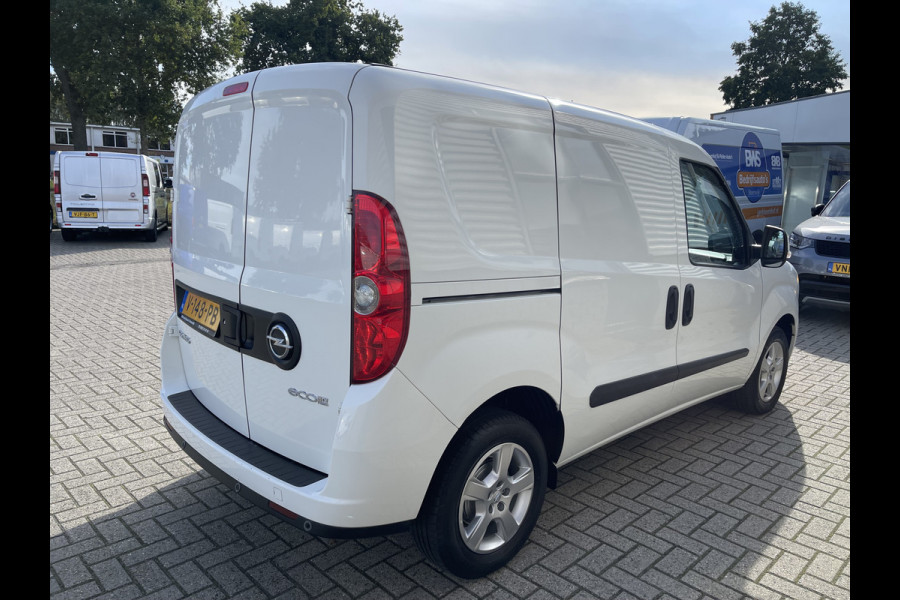 Opel Combo 1.3 CDTi 95pk L1H1 Sport / rijklaar € 8.950 ex btw / lease vanaf € 203 / airco / cruise / stoelverwarming / lichtmetalen velgen / pdc achter / euro 6 !