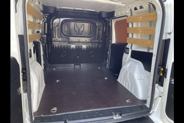 Opel Combo 1.3 CDTi 95pk L1H1 Sport / rijklaar € 8.950 ex btw / lease vanaf € 203 / airco / cruise / stoelverwarming / lichtmetalen velgen / pdc achter / euro 6 !