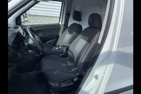 Opel Combo 1.3 CDTi 95pk L1H1 Sport / rijklaar € 8.950 ex btw / lease vanaf € 203 / airco / cruise / stoelverwarming / lichtmetalen velgen / pdc achter / euro 6 !