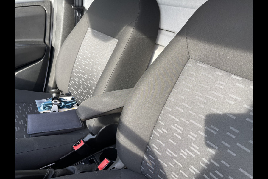 Opel Combo 1.3 CDTi 95pk L1H1 Sport / rijklaar € 8.950 ex btw / lease vanaf € 203 / airco / cruise / stoelverwarming / lichtmetalen velgen / pdc achter / euro 6 !