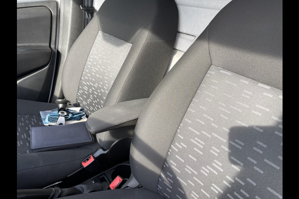 Opel Combo 1.3 CDTi 95pk L1H1 Sport / rijklaar € 8.950 ex btw / lease vanaf € 203 / airco / cruise / stoelverwarming / lichtmetalen velgen / pdc achter / euro 6 !
